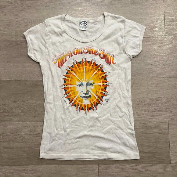 Vintage 1980 Ann Harbor Adrian's Screenprint Turn on the Sun Graphic Shirt - Picture 1 of 6